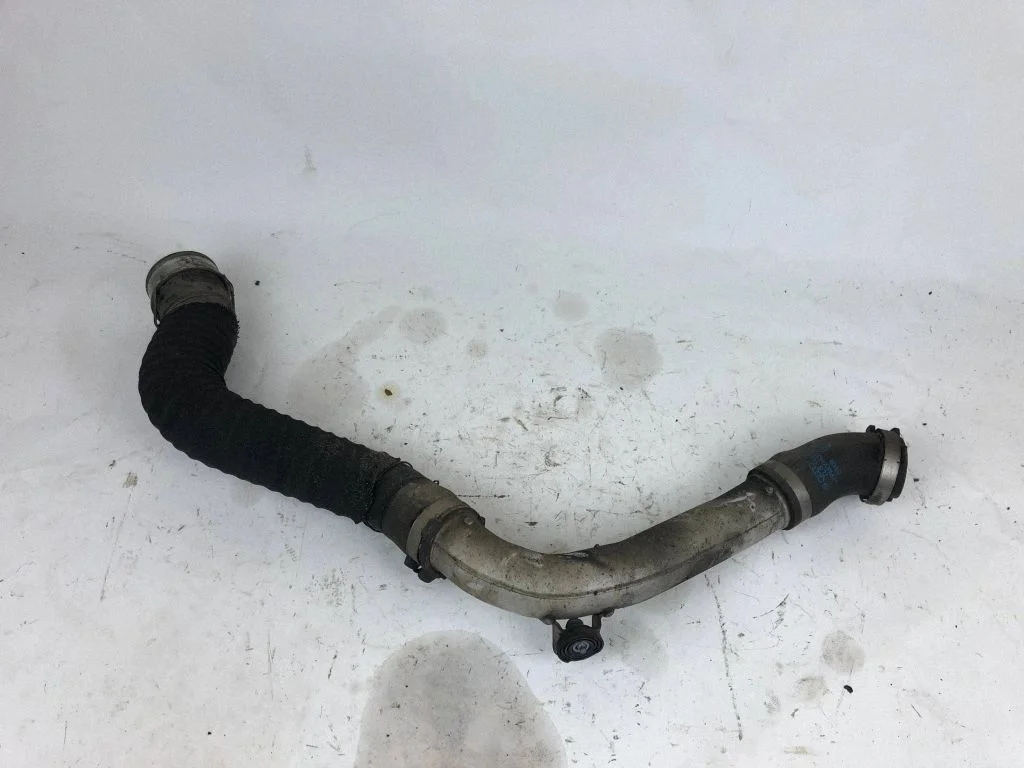 Intercooler hose/pipe 7L8145838