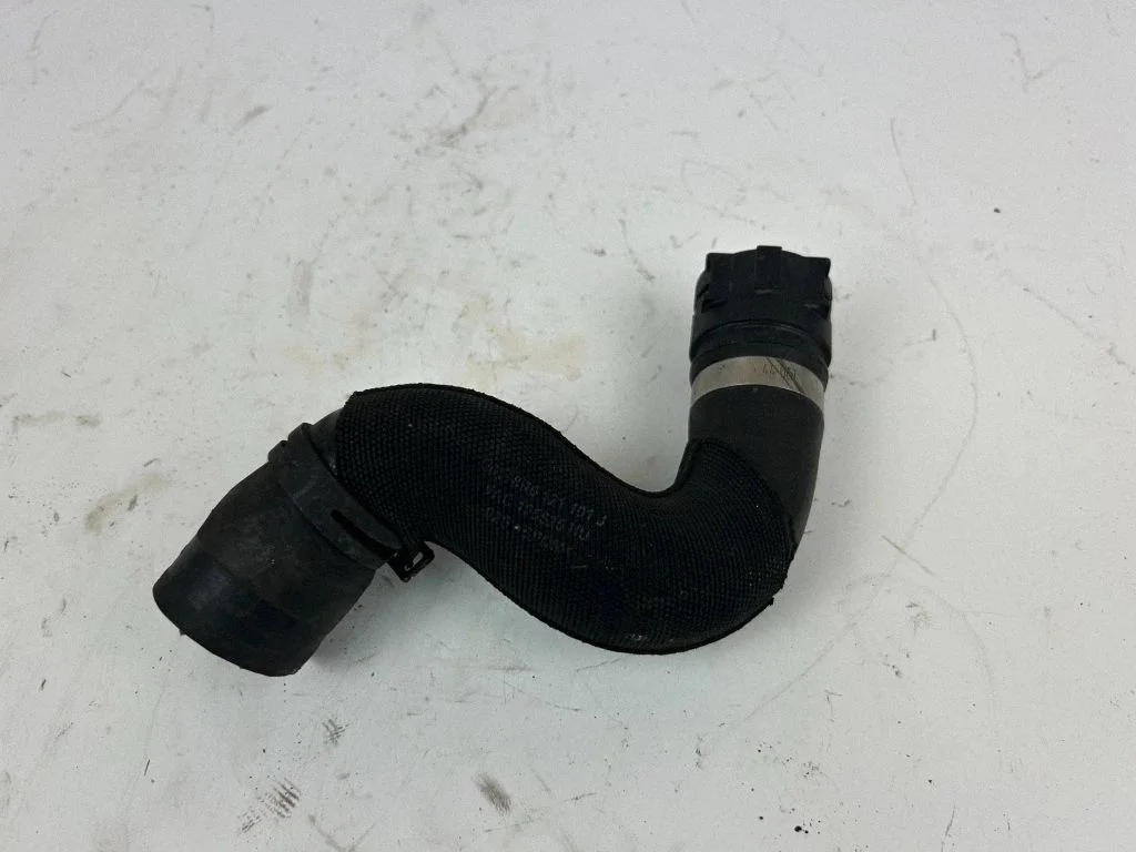 Engine coolant pipe/hose 8R0121101J