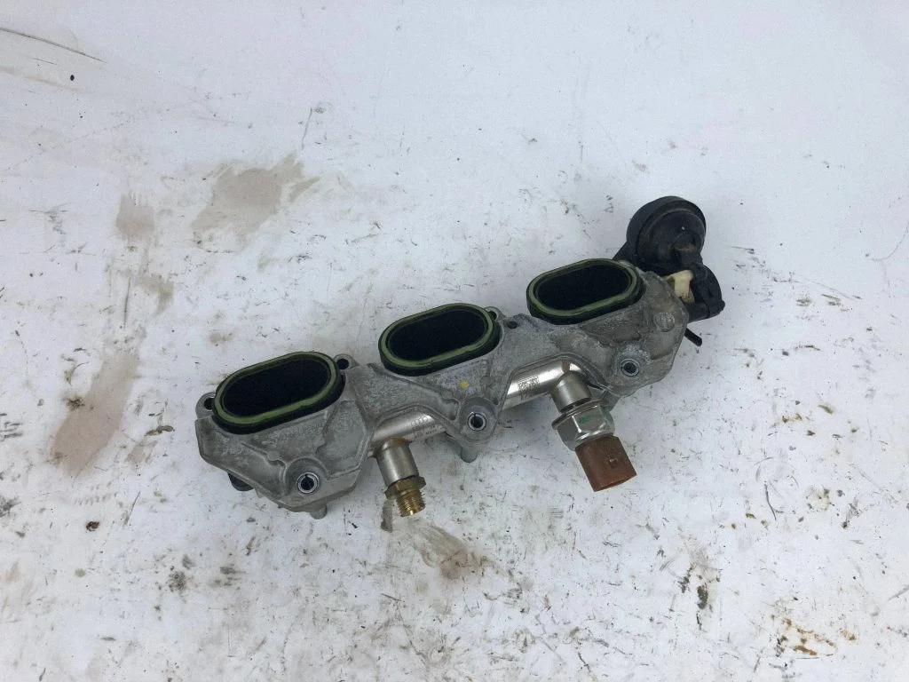 Intake manifold 06E133340E