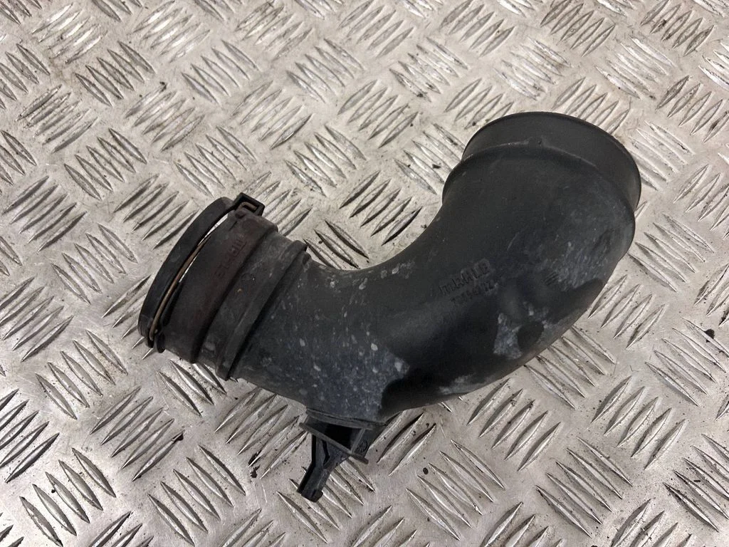 Air intake duct part 670001591