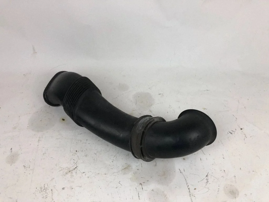 Air intake duct part 7L6129752B