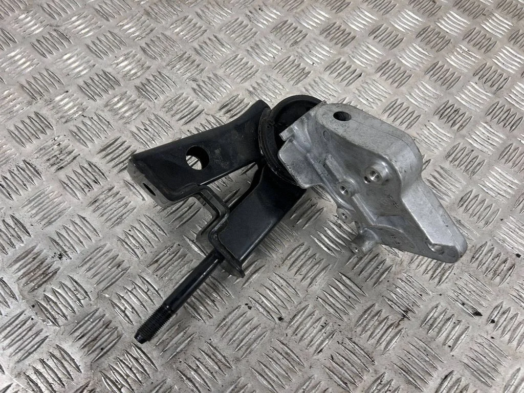 Engine mount bracket – right