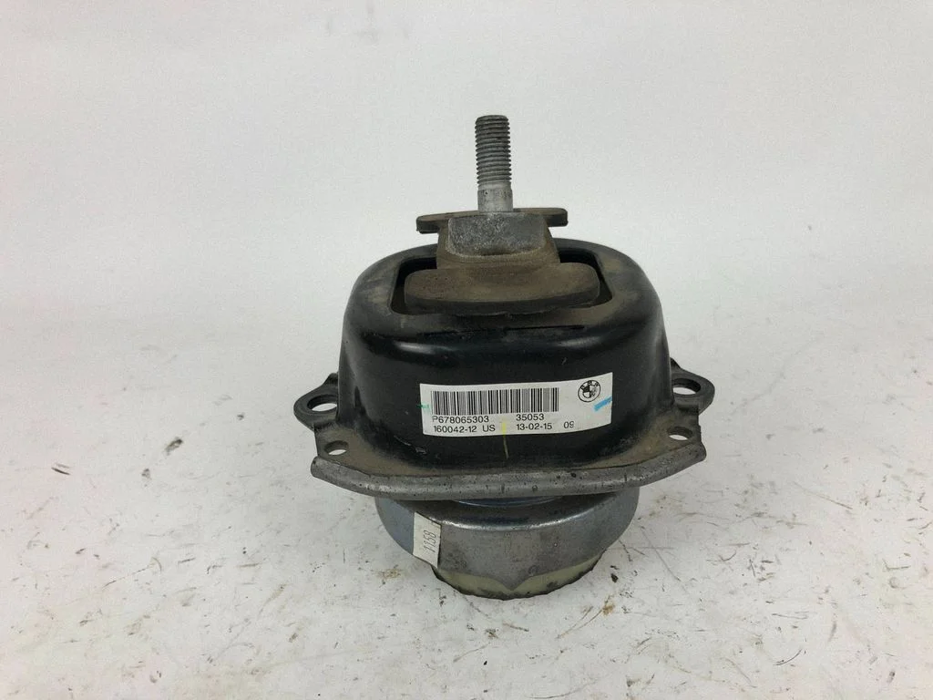 Engine mount bracket P678065303