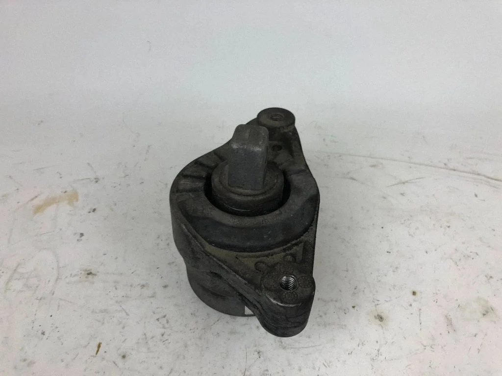 Engine mount bracket – Maserati Ghibli (2013-)