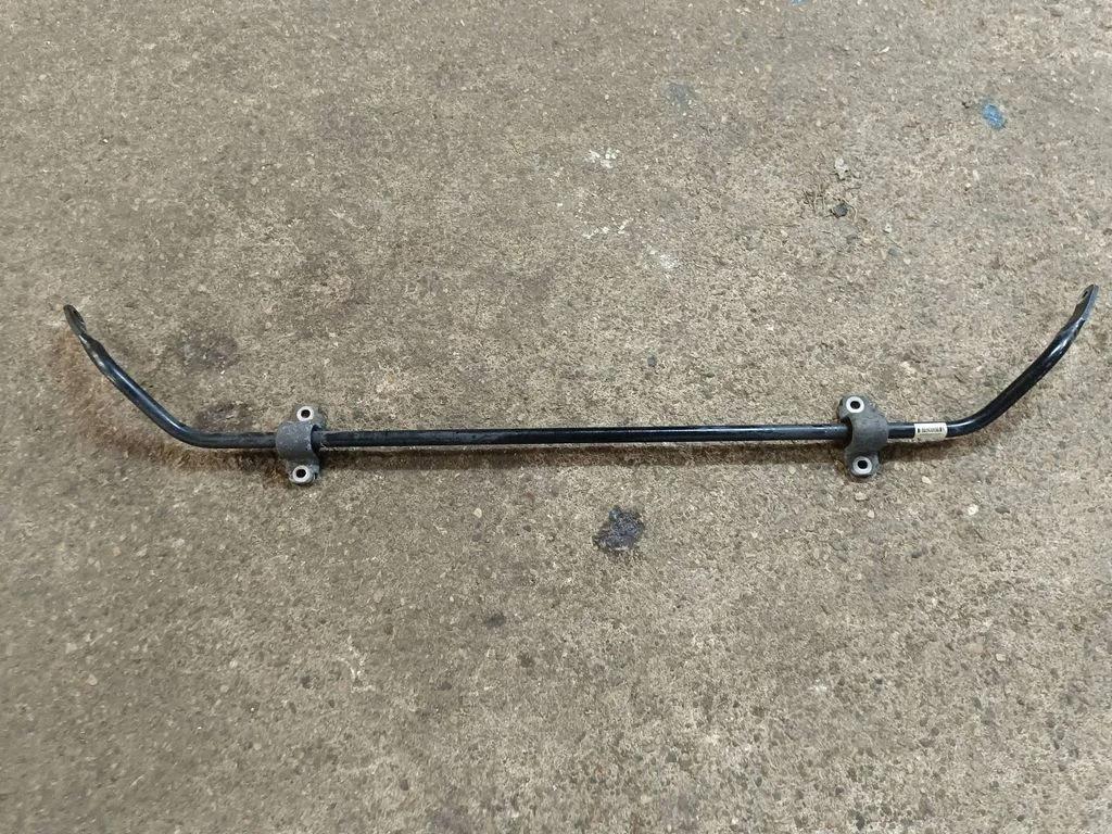 Eesmine stabilisaator (kaldevarras) – Maserati Levante (2017-)