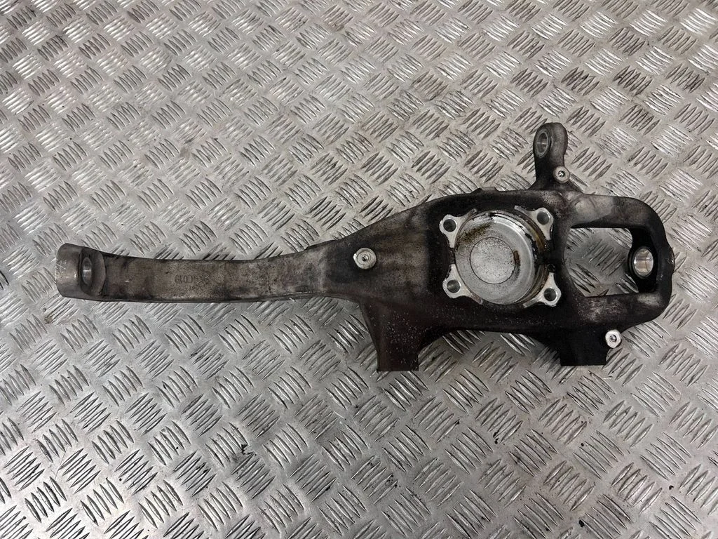 Front wheel hub 670001899