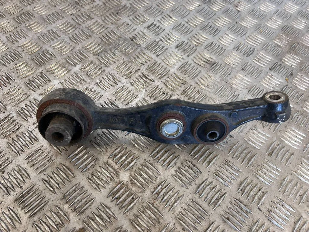 Front lower control arm/wishbone – right