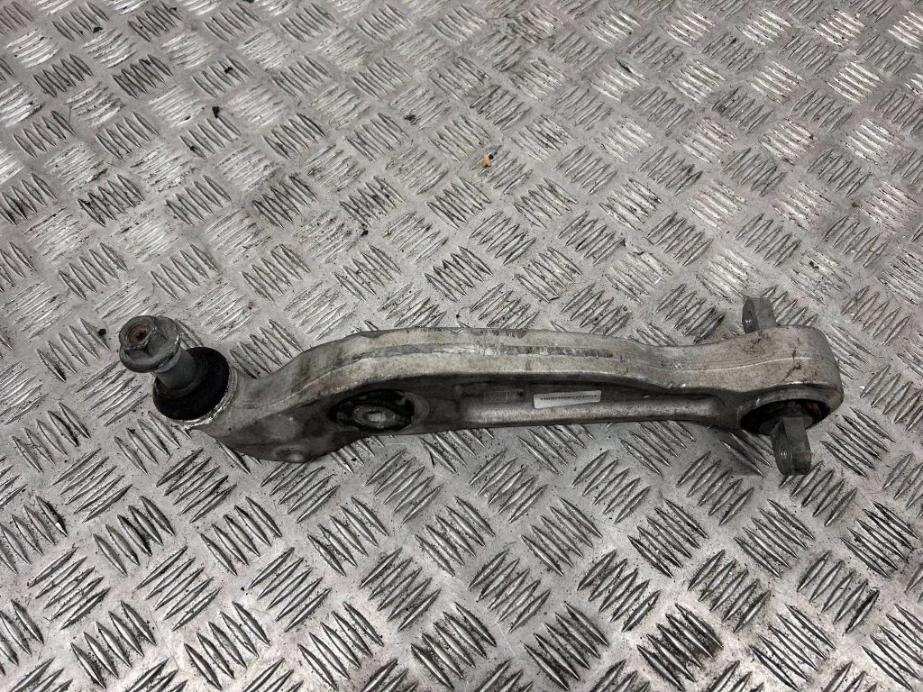 Priekšējā apakšējā svira/svārsts K222002