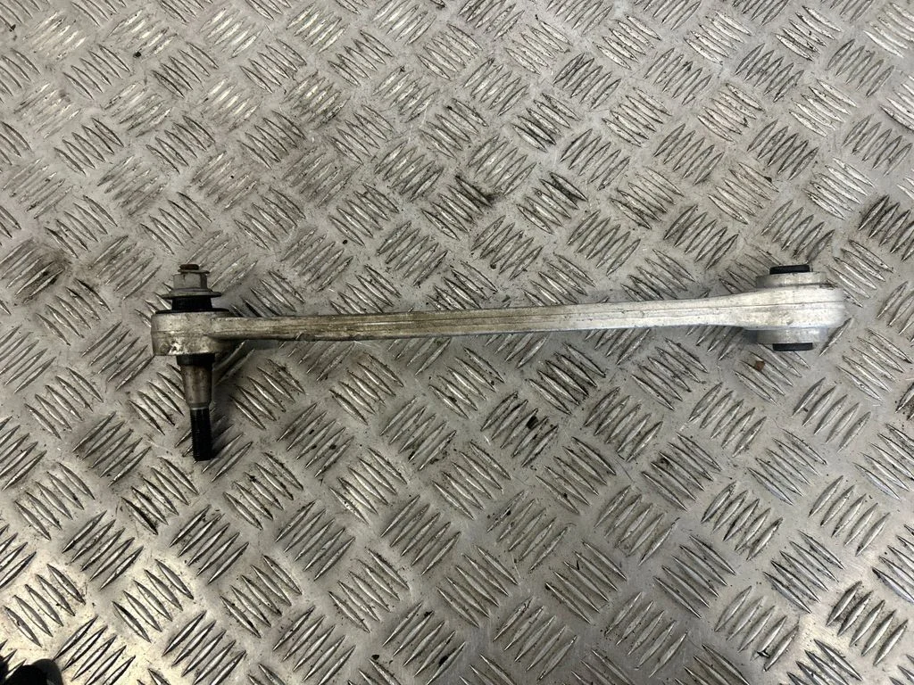 Rear control arm