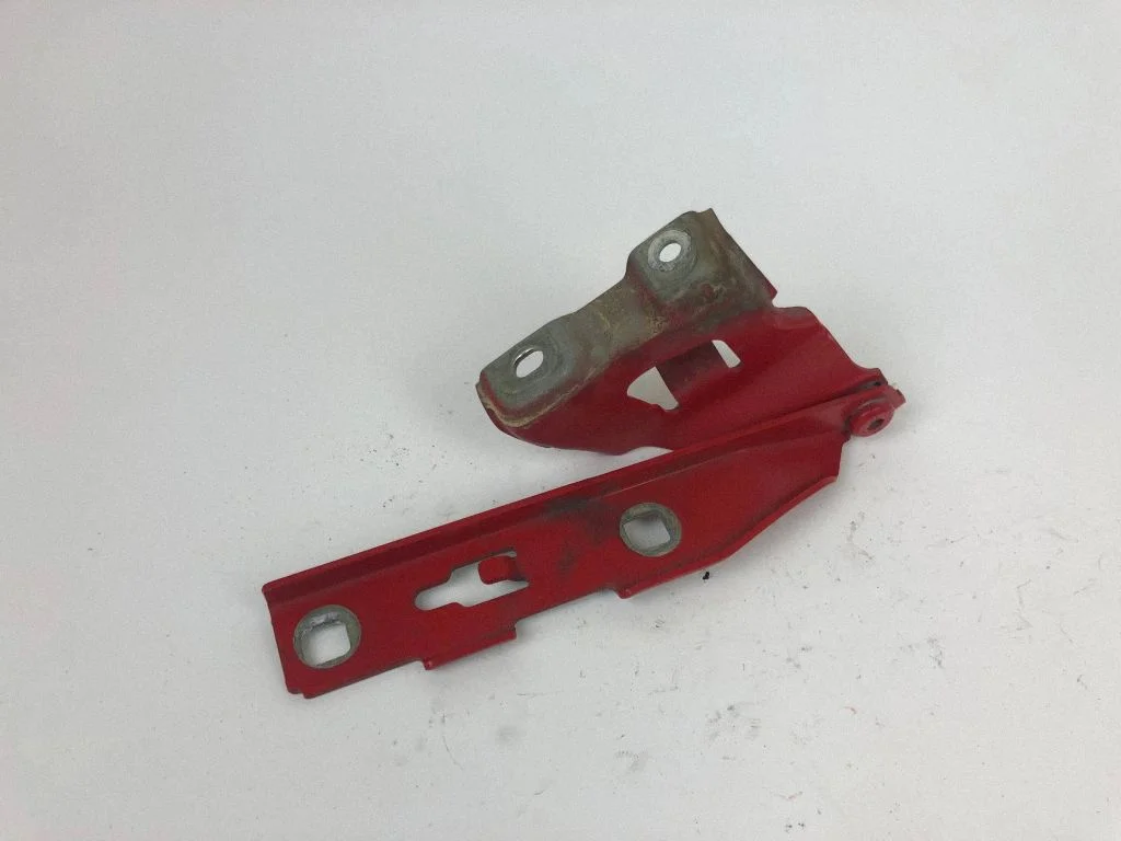 Engine bonnet/hood hinges 8K0823301D