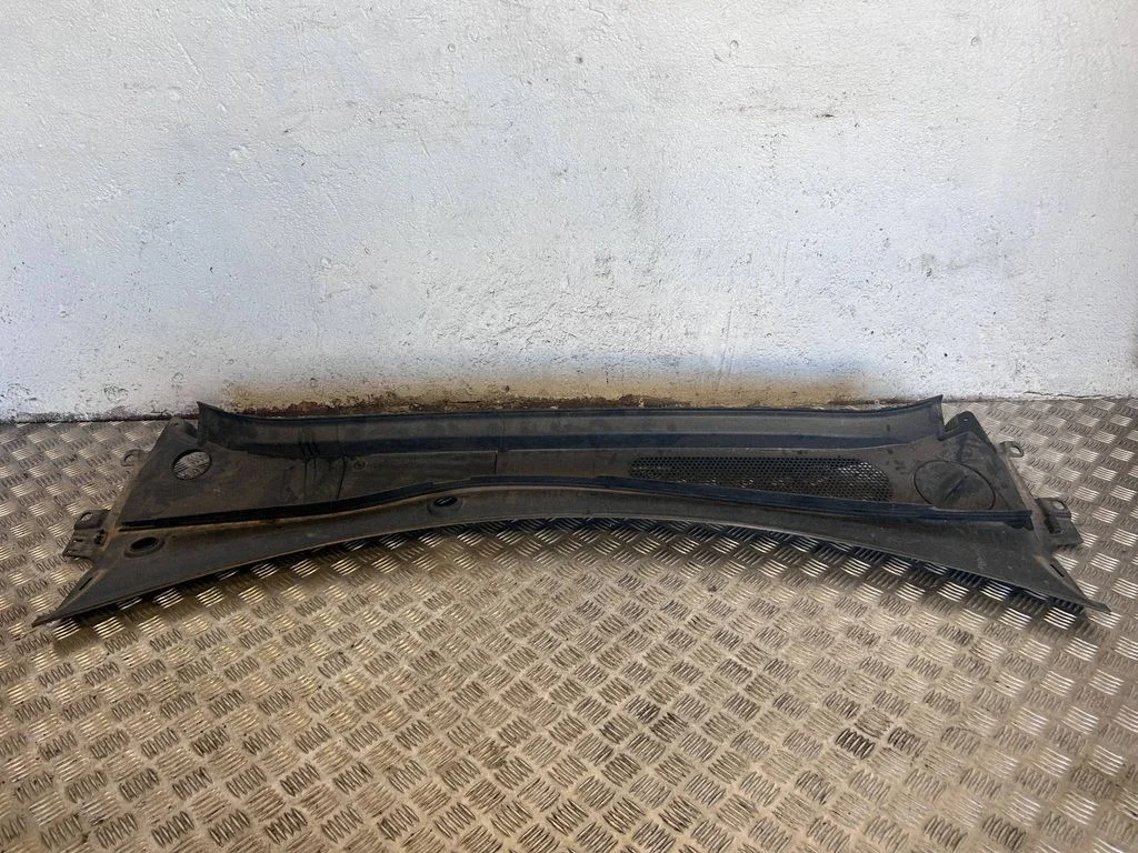 Wiper trim 31442120