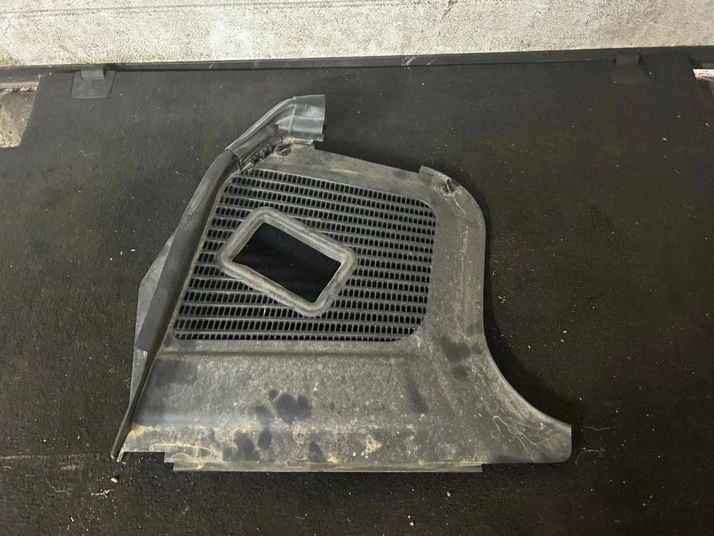 Wiper trim A1678311200