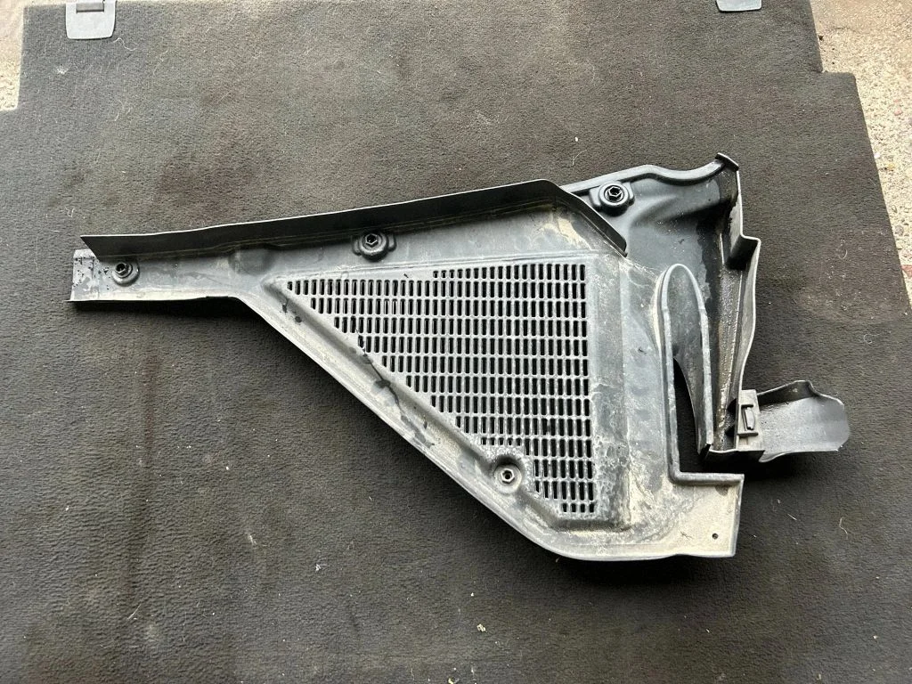 Wiper trim 6945583