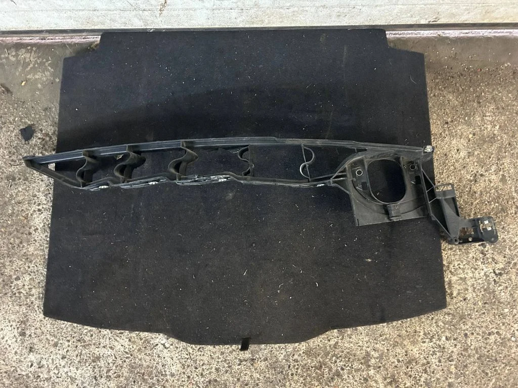 Fender mounting bracket – BMW X5 E70 (2006-2013)