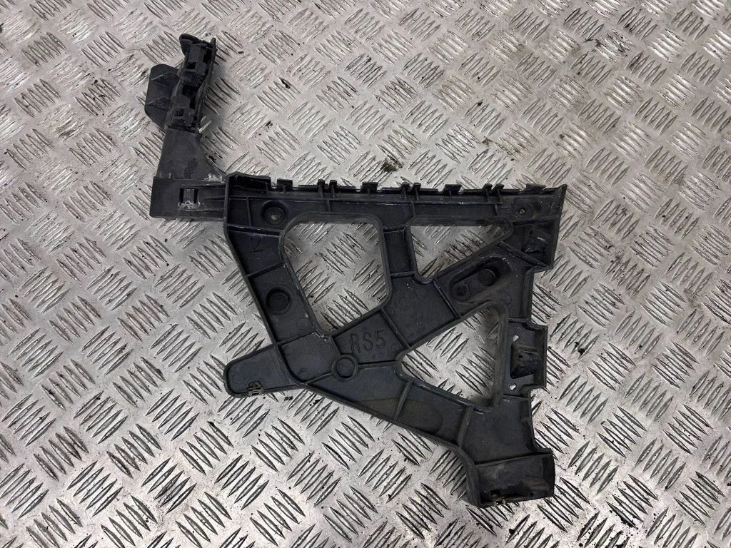 Rear bumper mounting bracket 8T0807454B