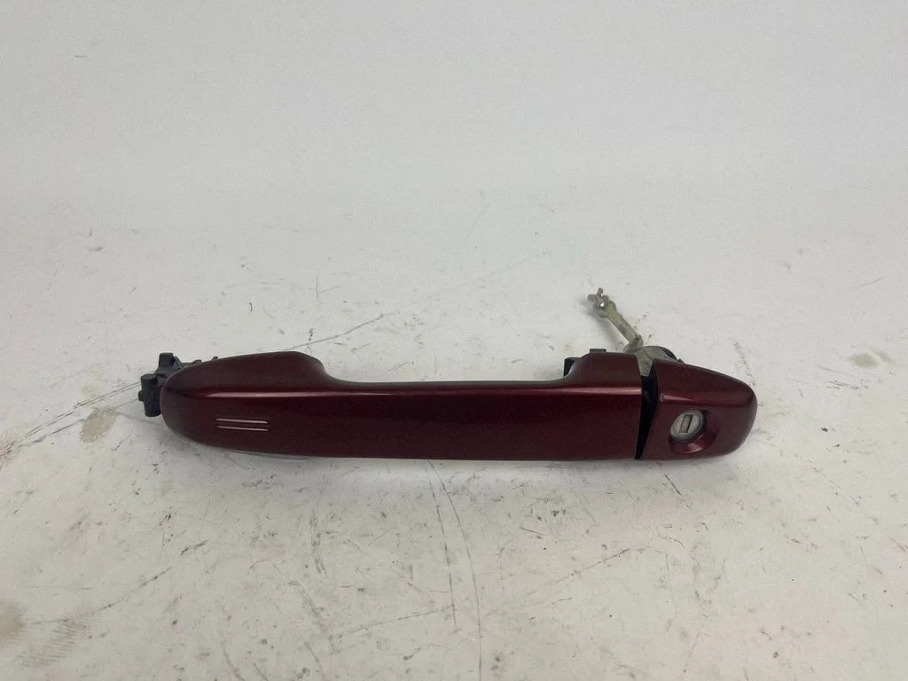 Front door exterior handle – front left