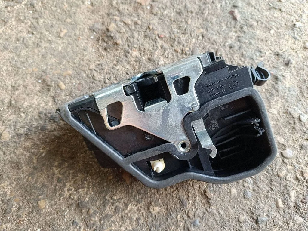 Esiukse lukk – BMW X6 E71 (2008-2014)