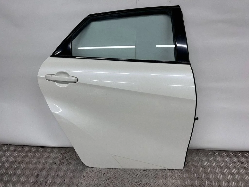 Rear door – right