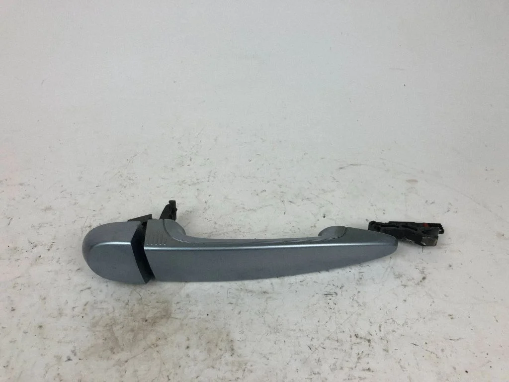 Rear door exterior handle 7138354
