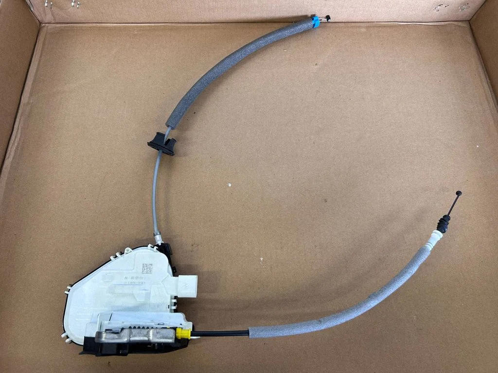 Rear door lock 4G0839016J