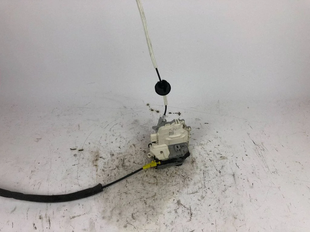 Rear door lock – Porsche Macan (95B) (2014-2018)
