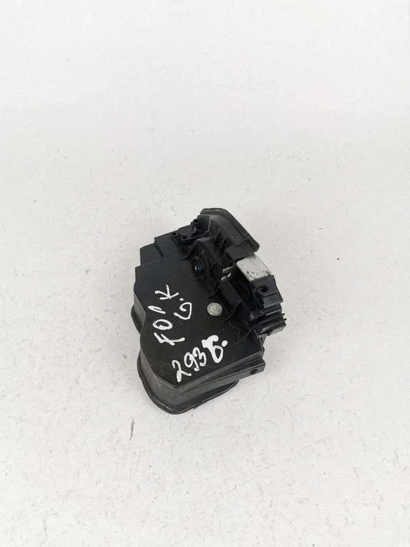 Rear door lock 7202147