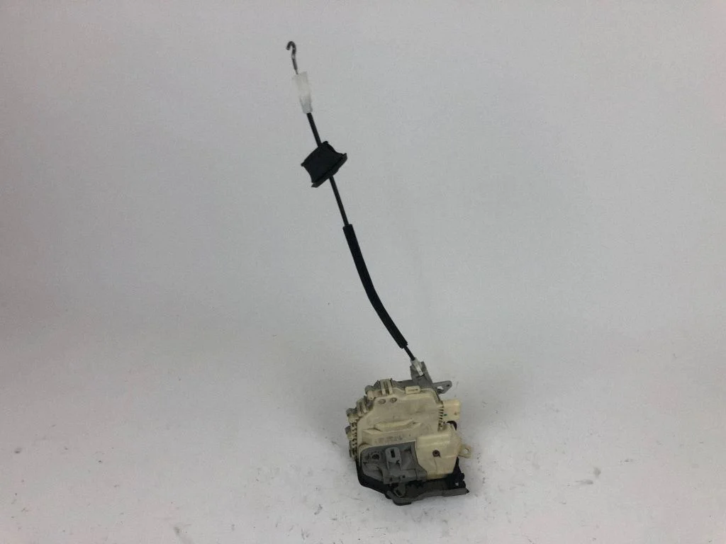 Rear door lock 8K0839016D