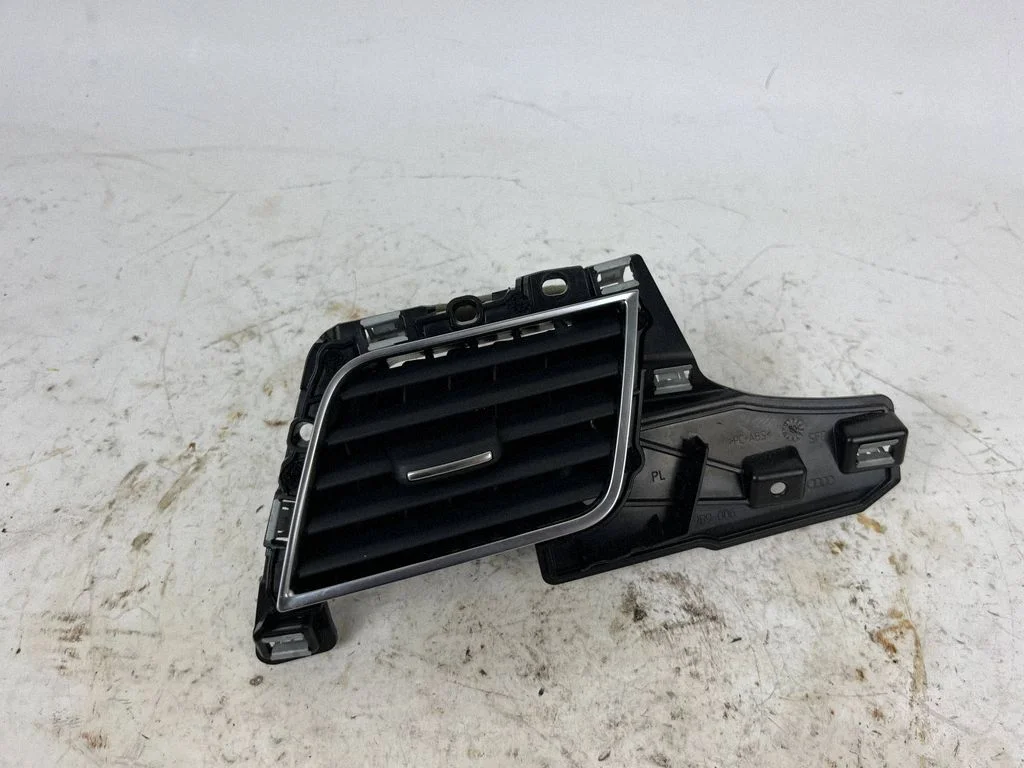 Dashboard side air vent grill/cover trim 4H1820901A