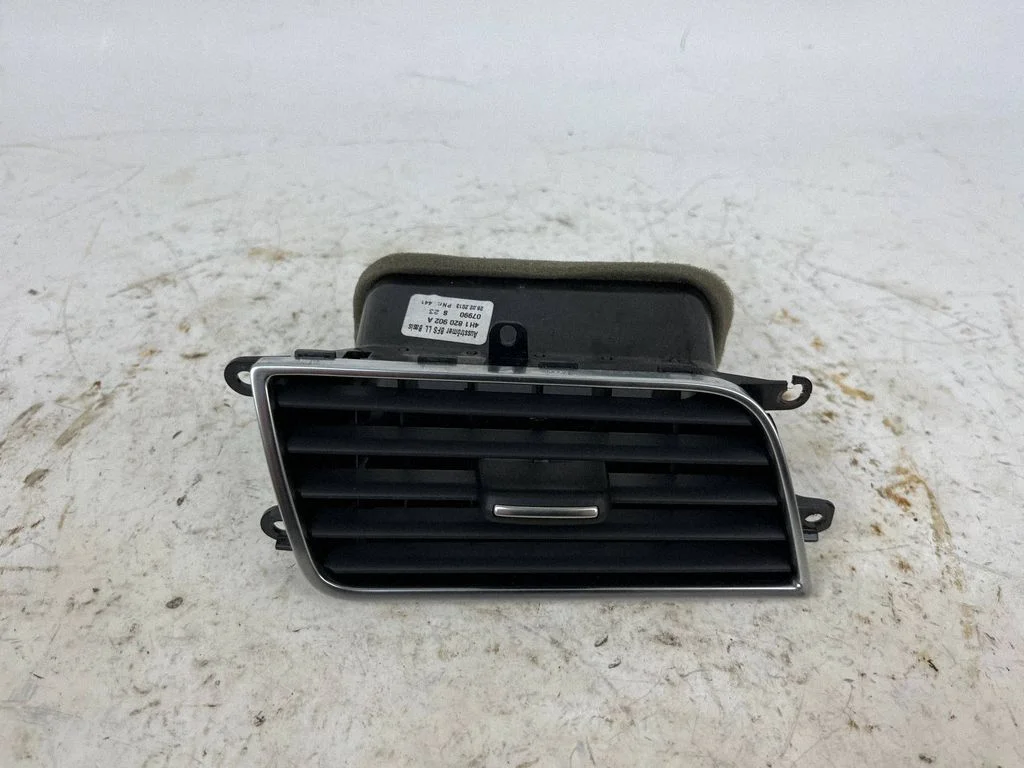 Dashboard side air vent grill/cover trim 4H1820902A