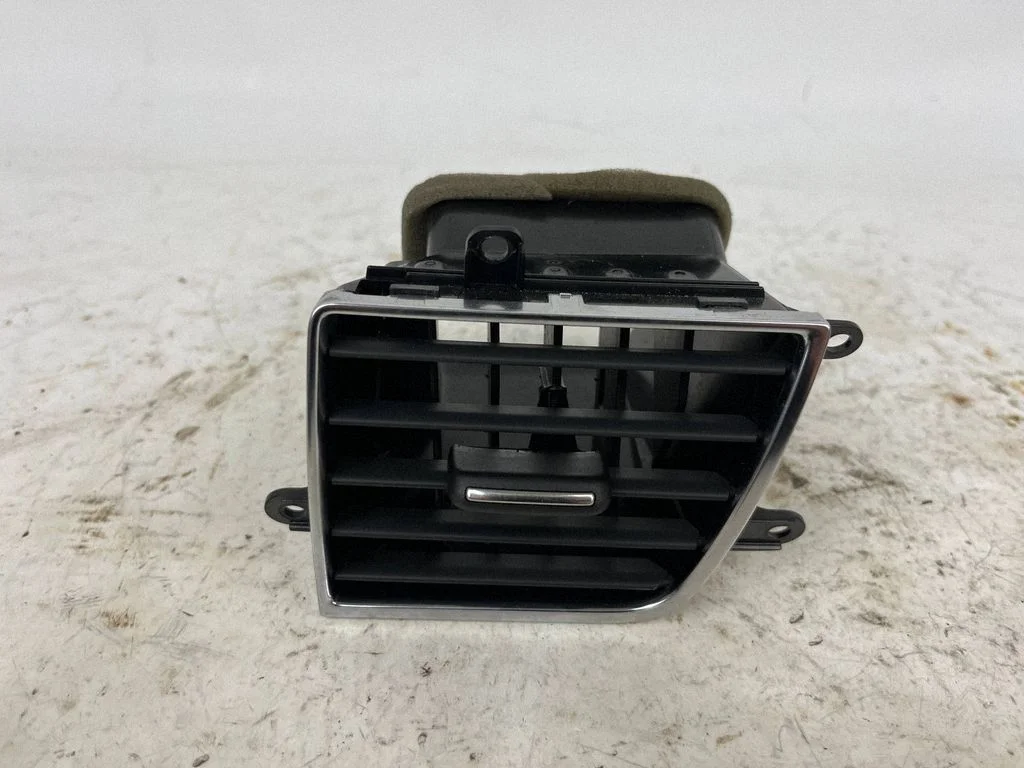 Dashboard side air vent grill/cover trim 4H1820952A