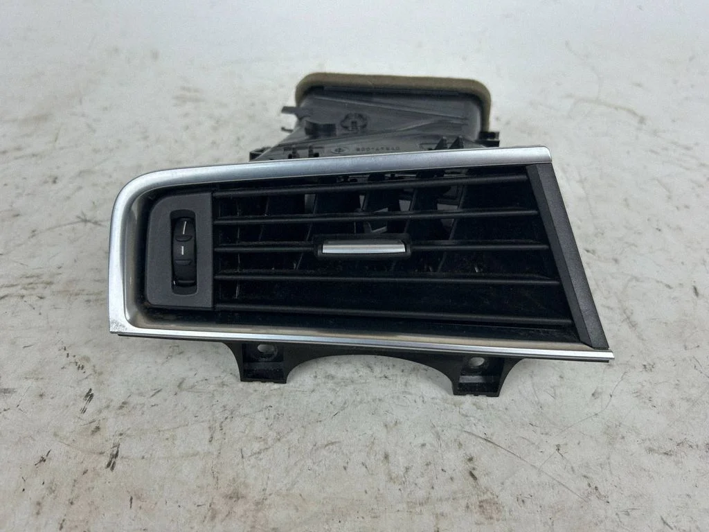 Dashboard side air vent grill/cover trim 9142585