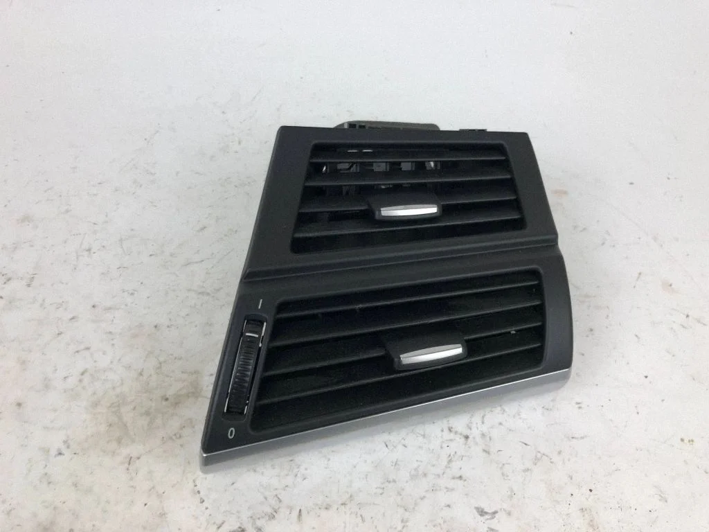 Dashboard side air vent grill/cover trim 7161804