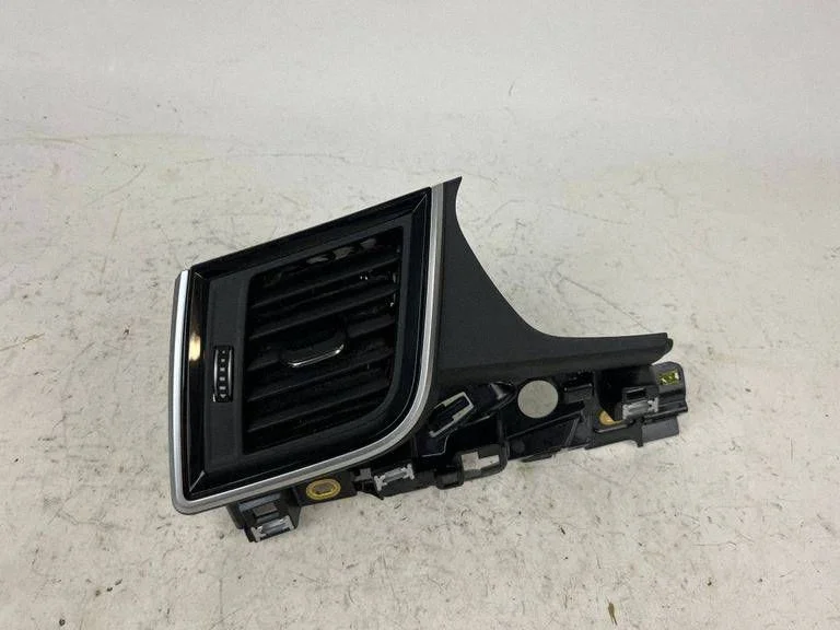 Dashboard side air vent grill/cover trim – Audi Q5 SQ5 FY (2017-2025)