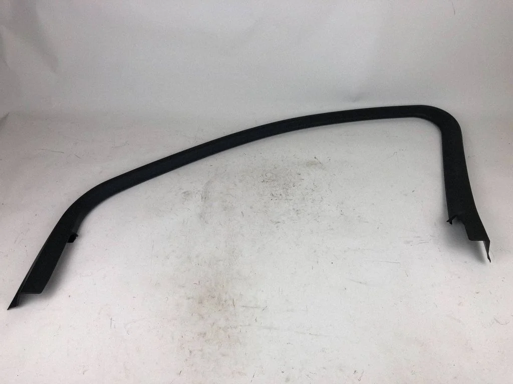Other front door trim element 95B867610A