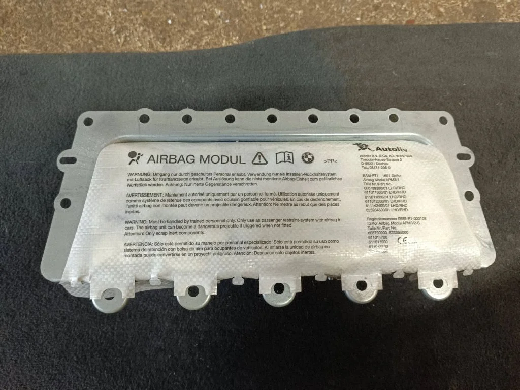Passenger airbag 39923039903