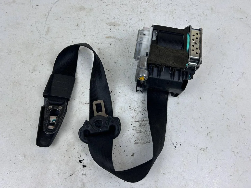 Front seatbelt 8K1857706H