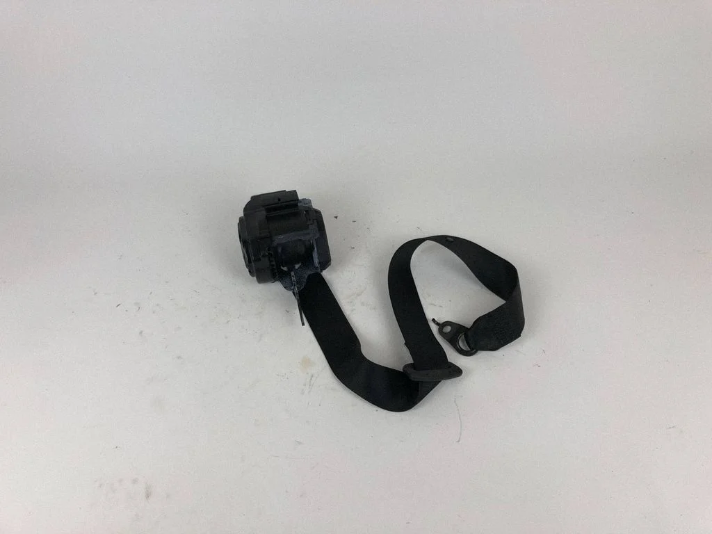 Rear seatbelt 628279400D