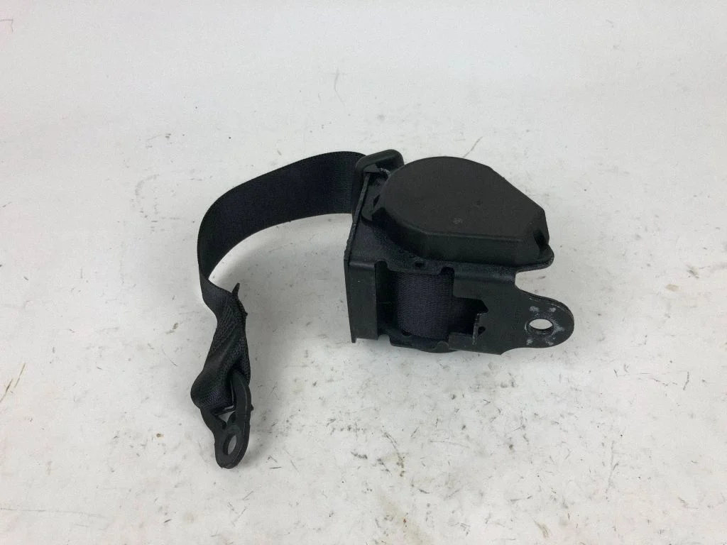 Rear seatbelt S3724330902