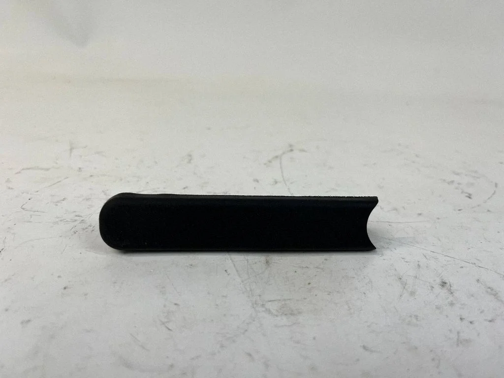 Cita bagāžnieka apdares detaļa 8T0827797