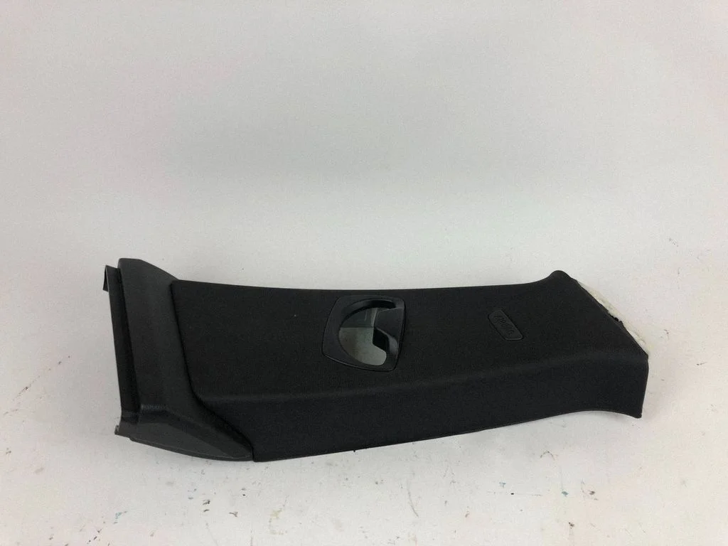 (B) pillar trim (top) 7276822