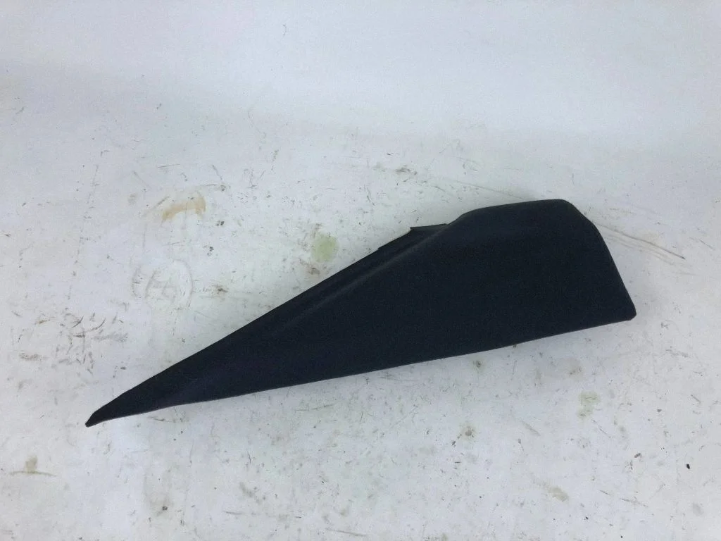 (C) pillar trim 06700174030