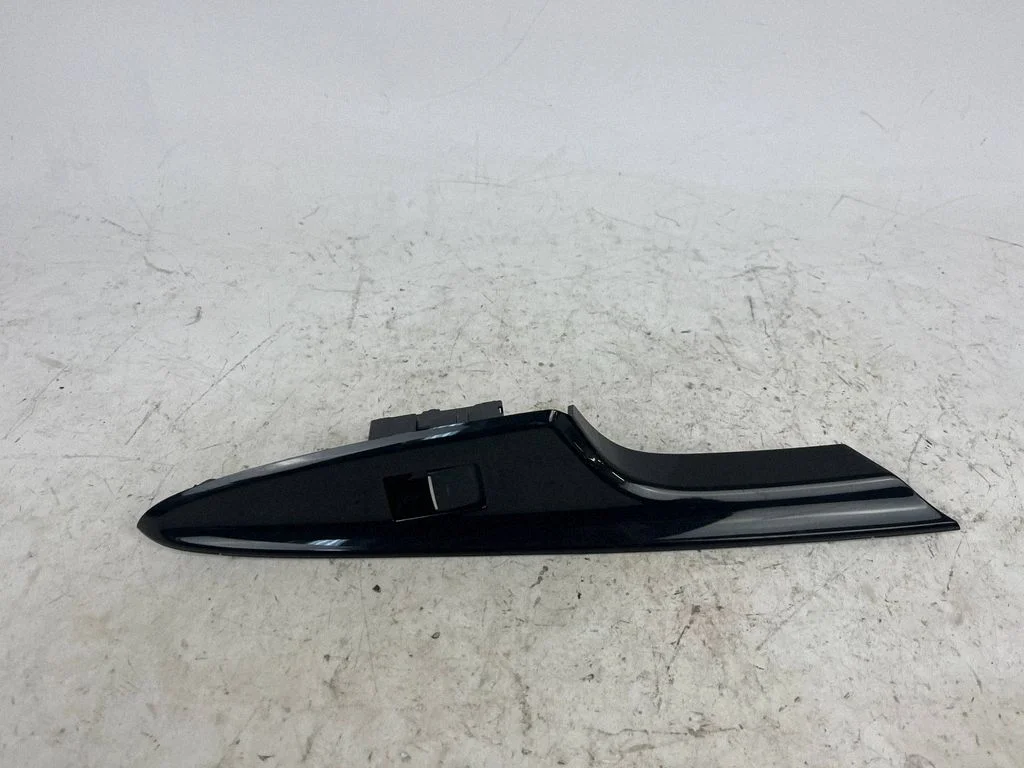 Electric window control switch 7428062010