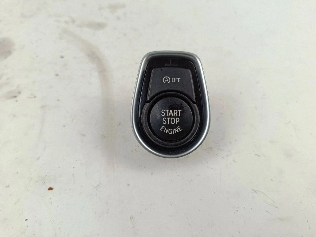 Automobilio užvedimo jungtukas