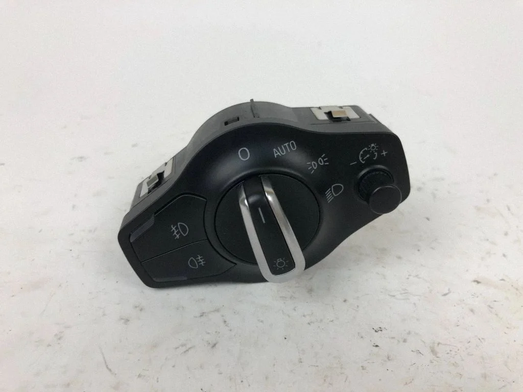Light switch 8K0941531AS