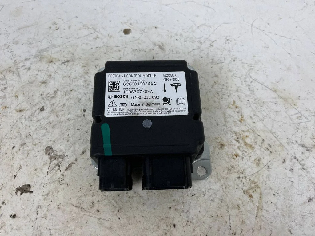 Turvapatjade juhtplokk 103676700A