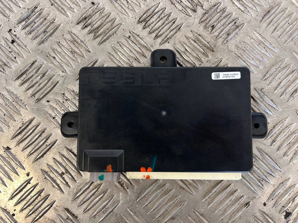 Door control unit/module 104549010D