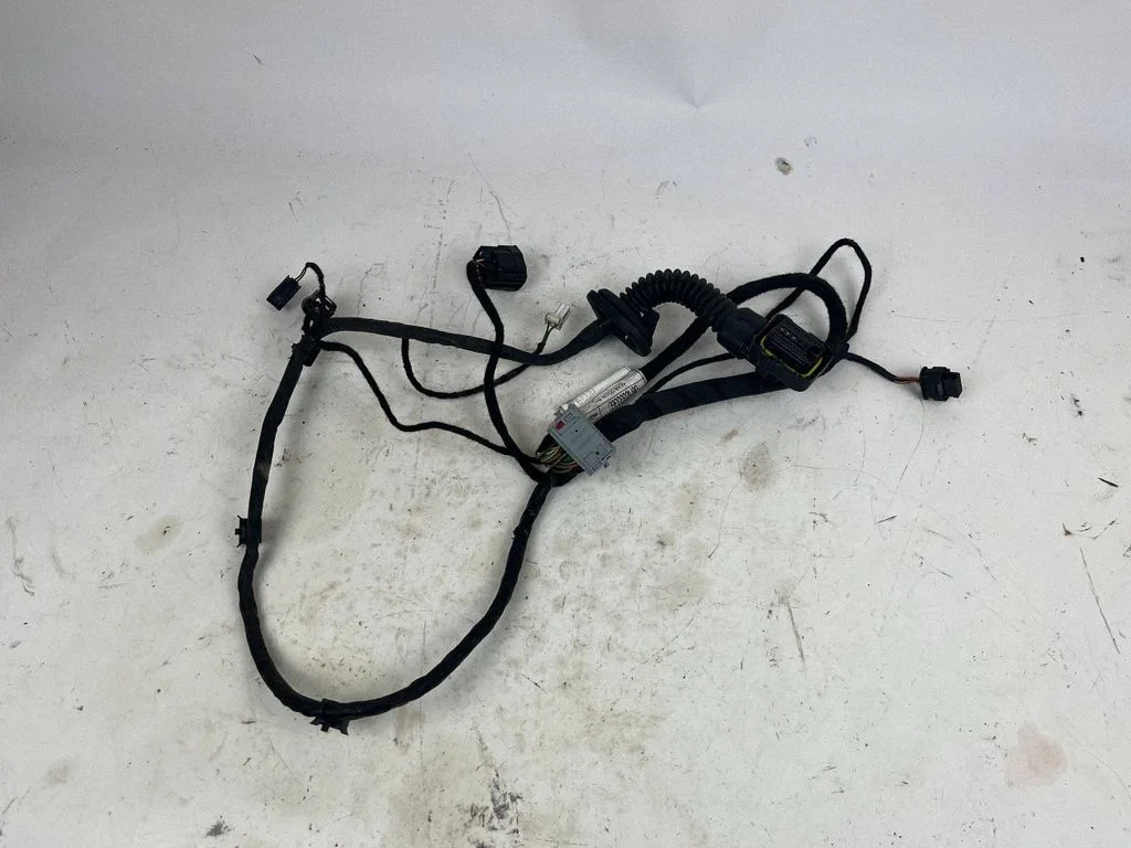 Rear door wiring loom – Maserati Levante (2017-)