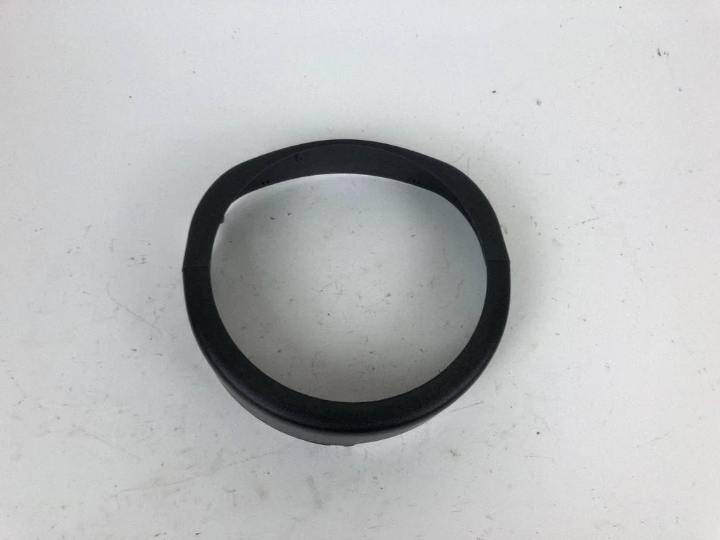 Steering wheel column trim 10038683
