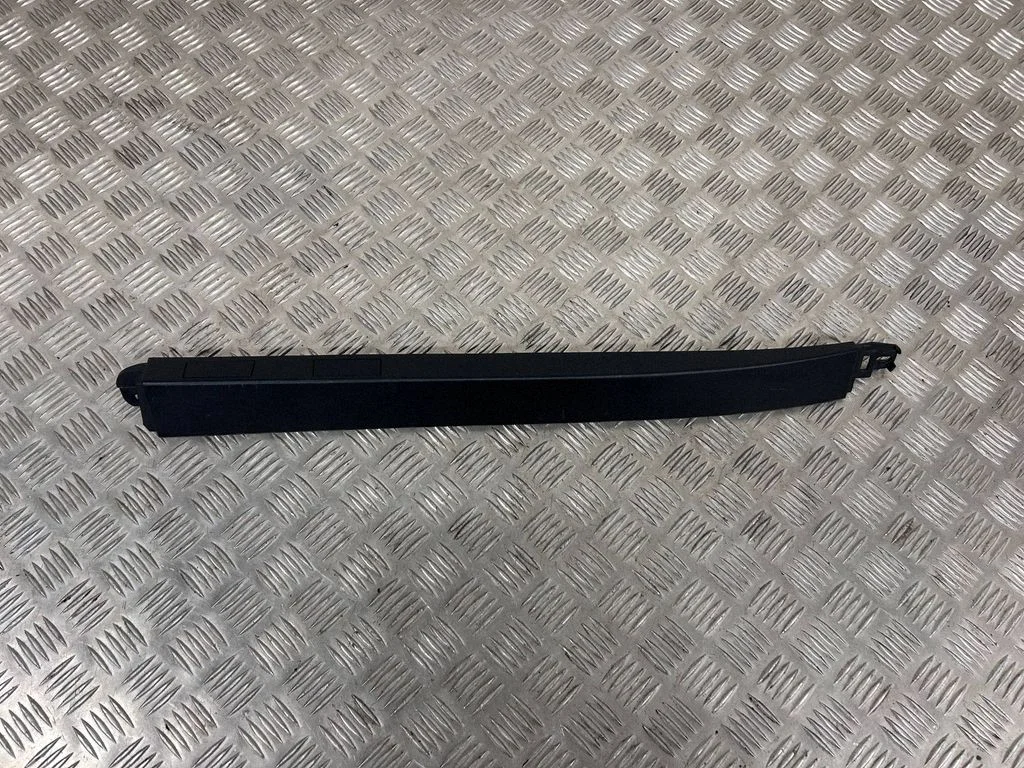 Muu salongiosa 103598200D