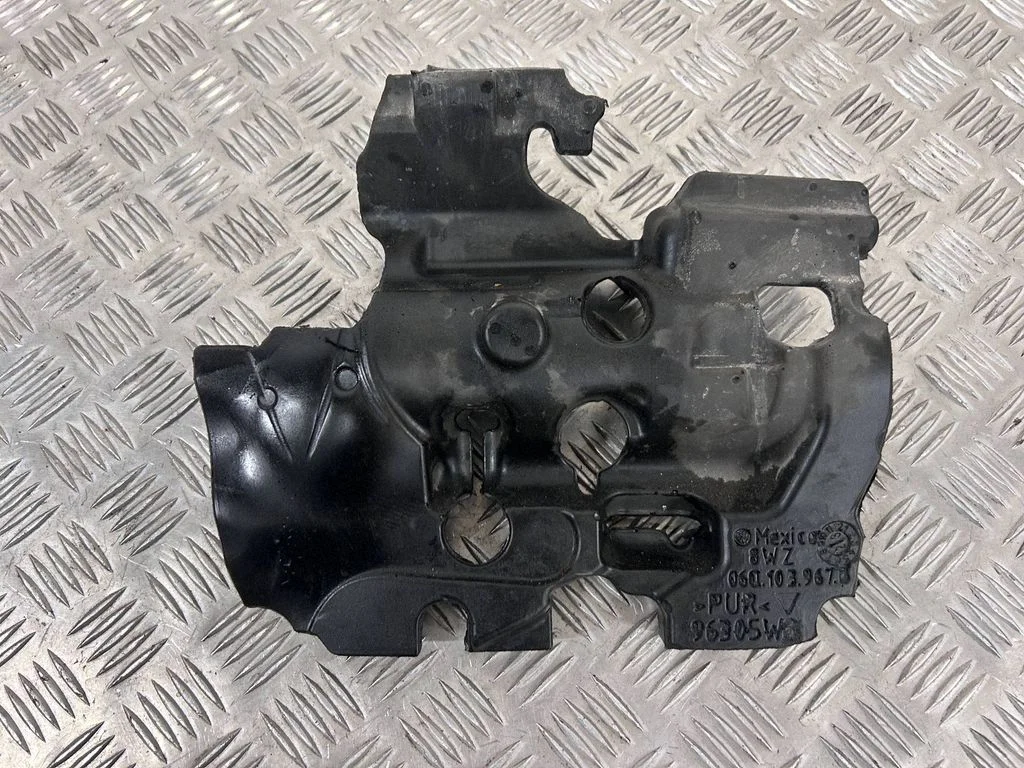 Cita motora nodalījuma detaļa 06Q103967B